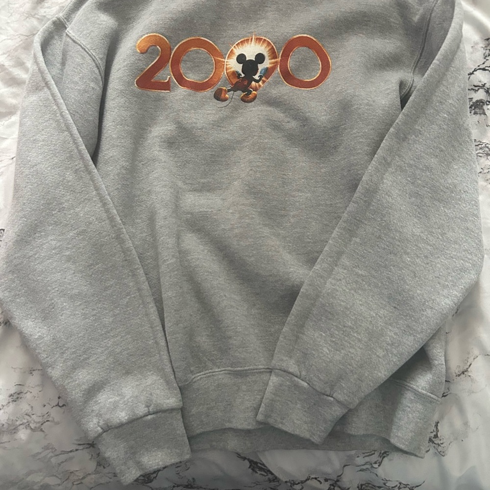 2000 Disney Crewneck